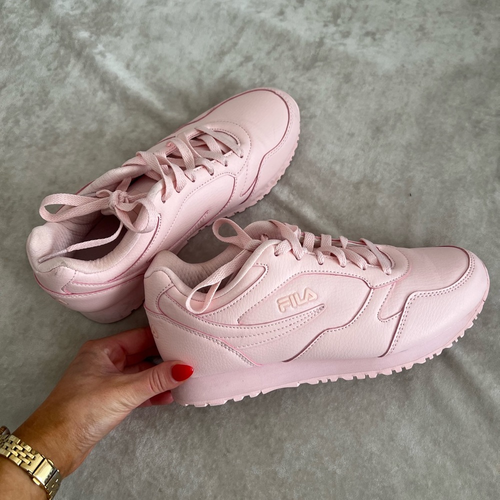 Like new PINK FILAS